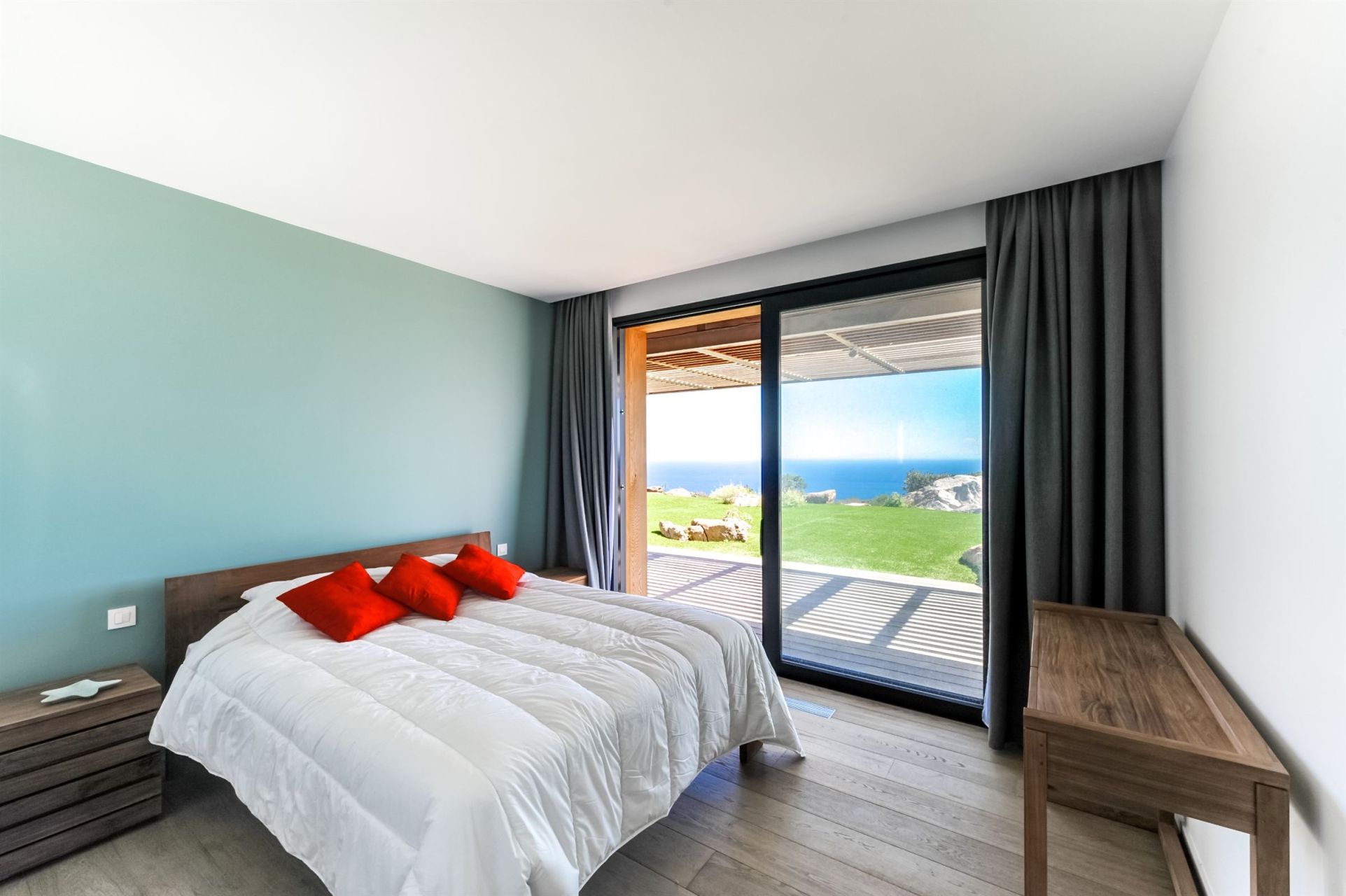 villa 7 Rooms for seasonal rent on PORTO VECCHIO (20137)