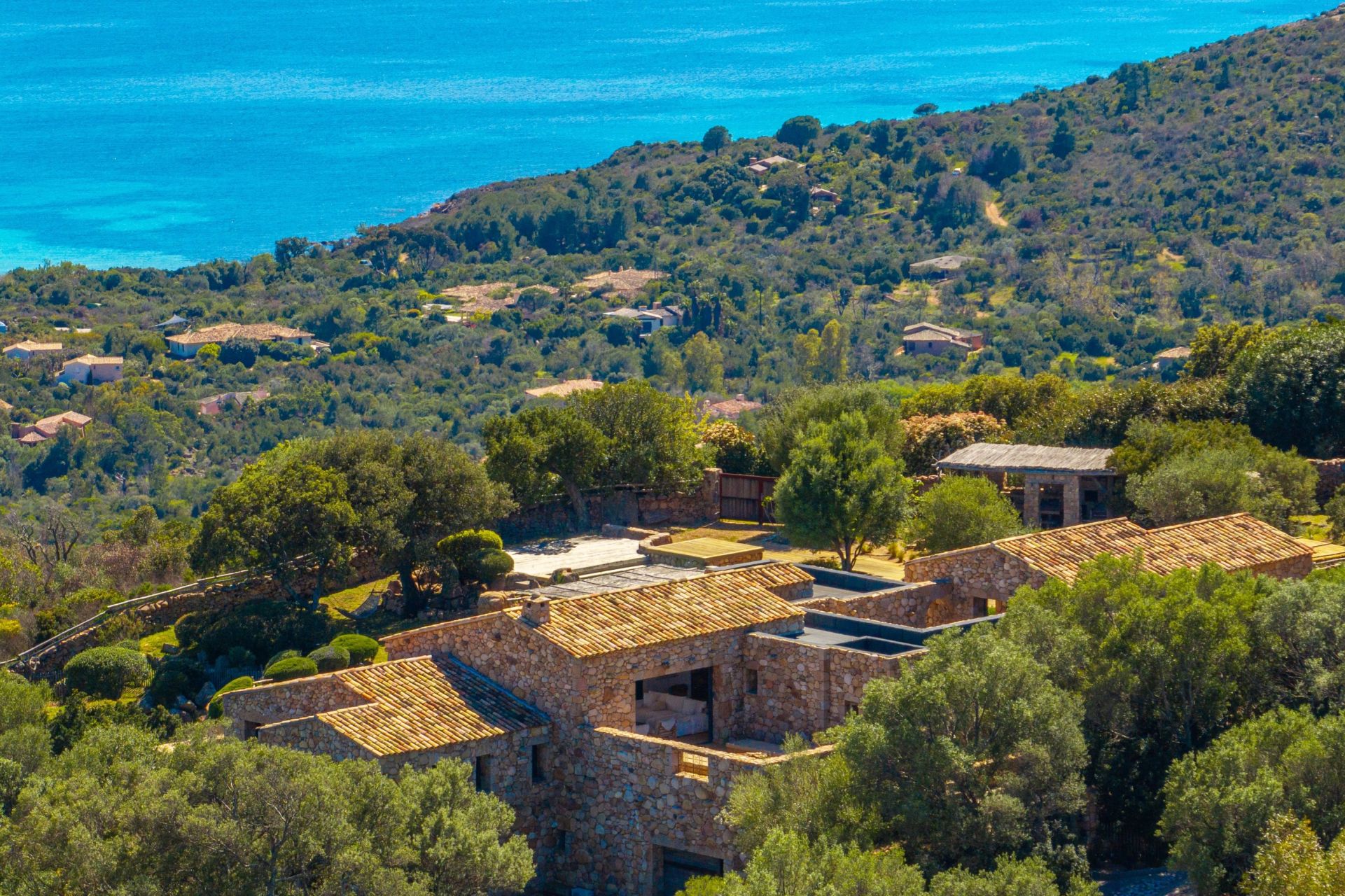 villa 10 Rooms for sale on PORTO VECCHIO (20137)