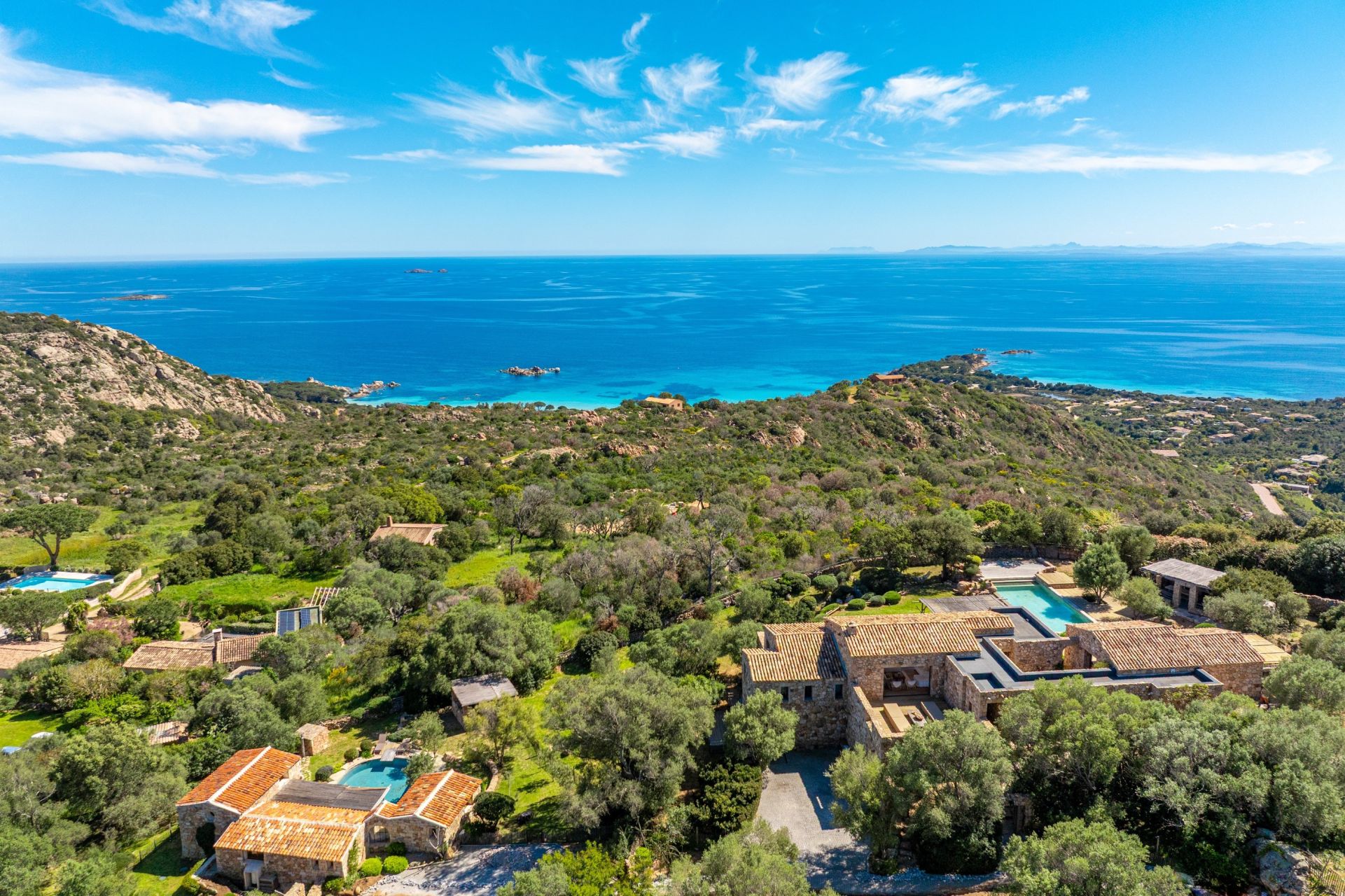 villa 10 Rooms for sale on PORTO VECCHIO (20137)