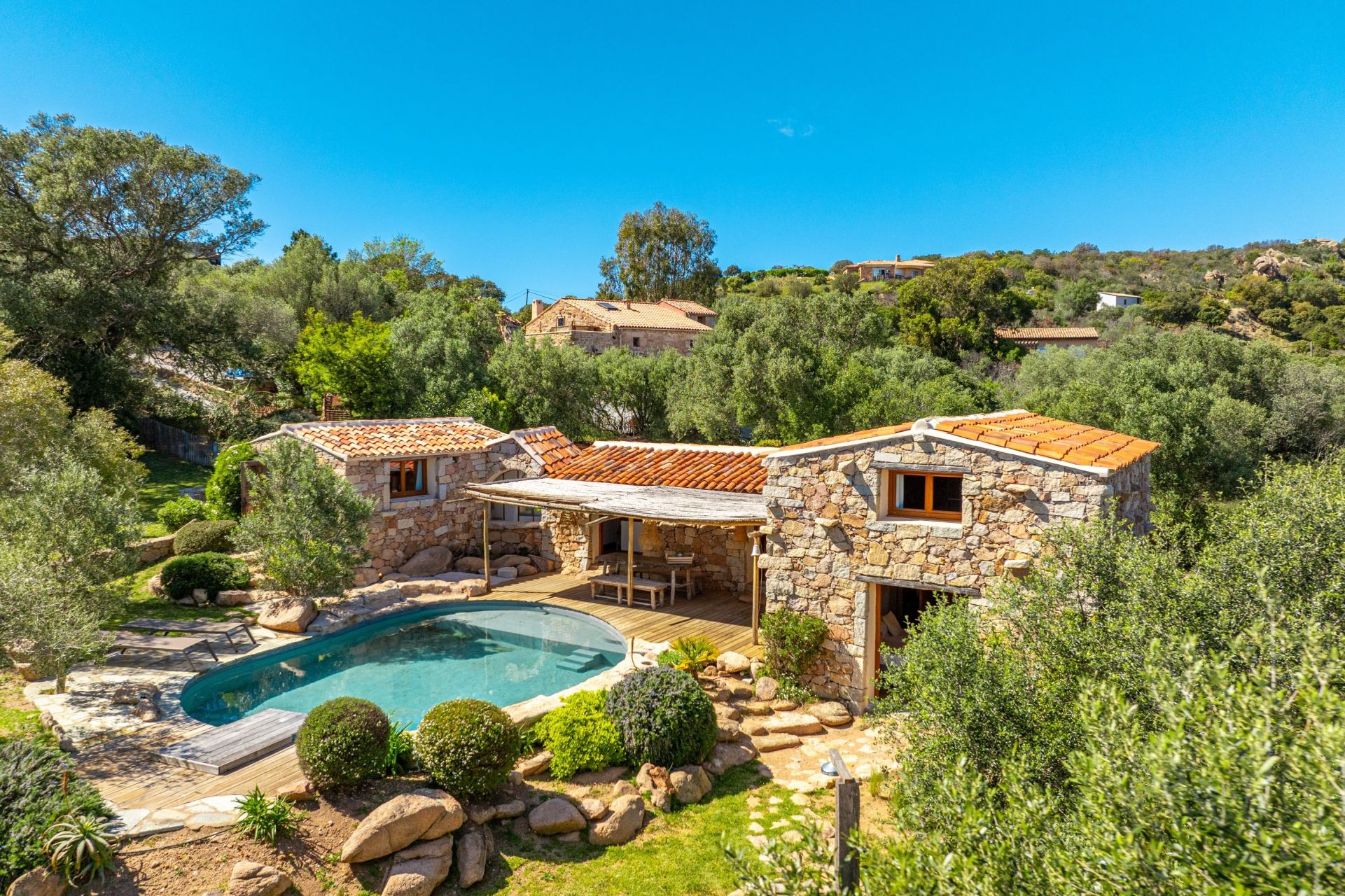 villa 10 Rooms for sale on PORTO VECCHIO (20137)