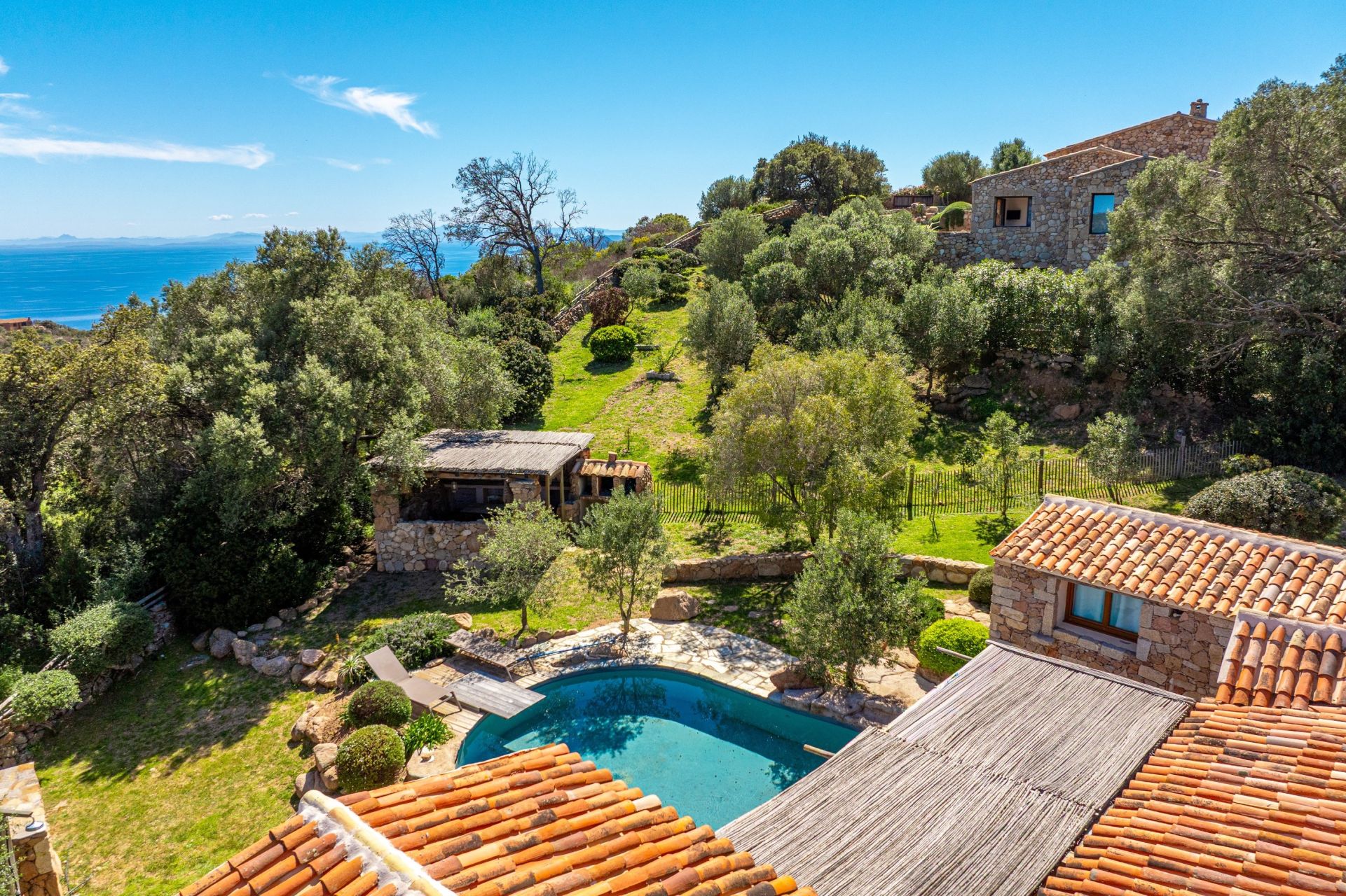 villa 10 Rooms for sale on PORTO VECCHIO (20137)