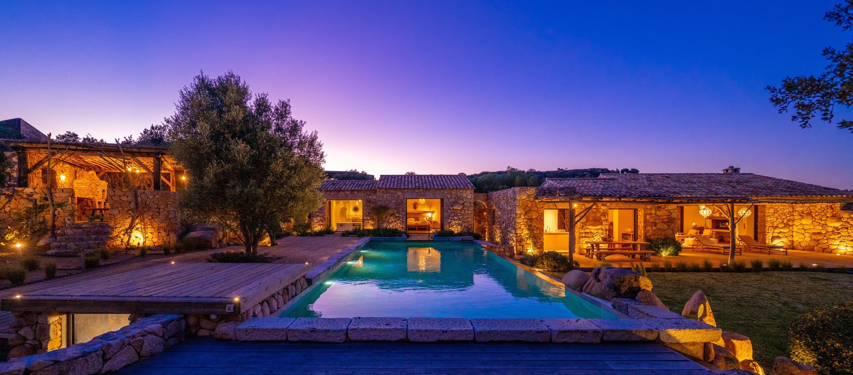 villa 10 Rooms for sale on PORTO VECCHIO (20137)