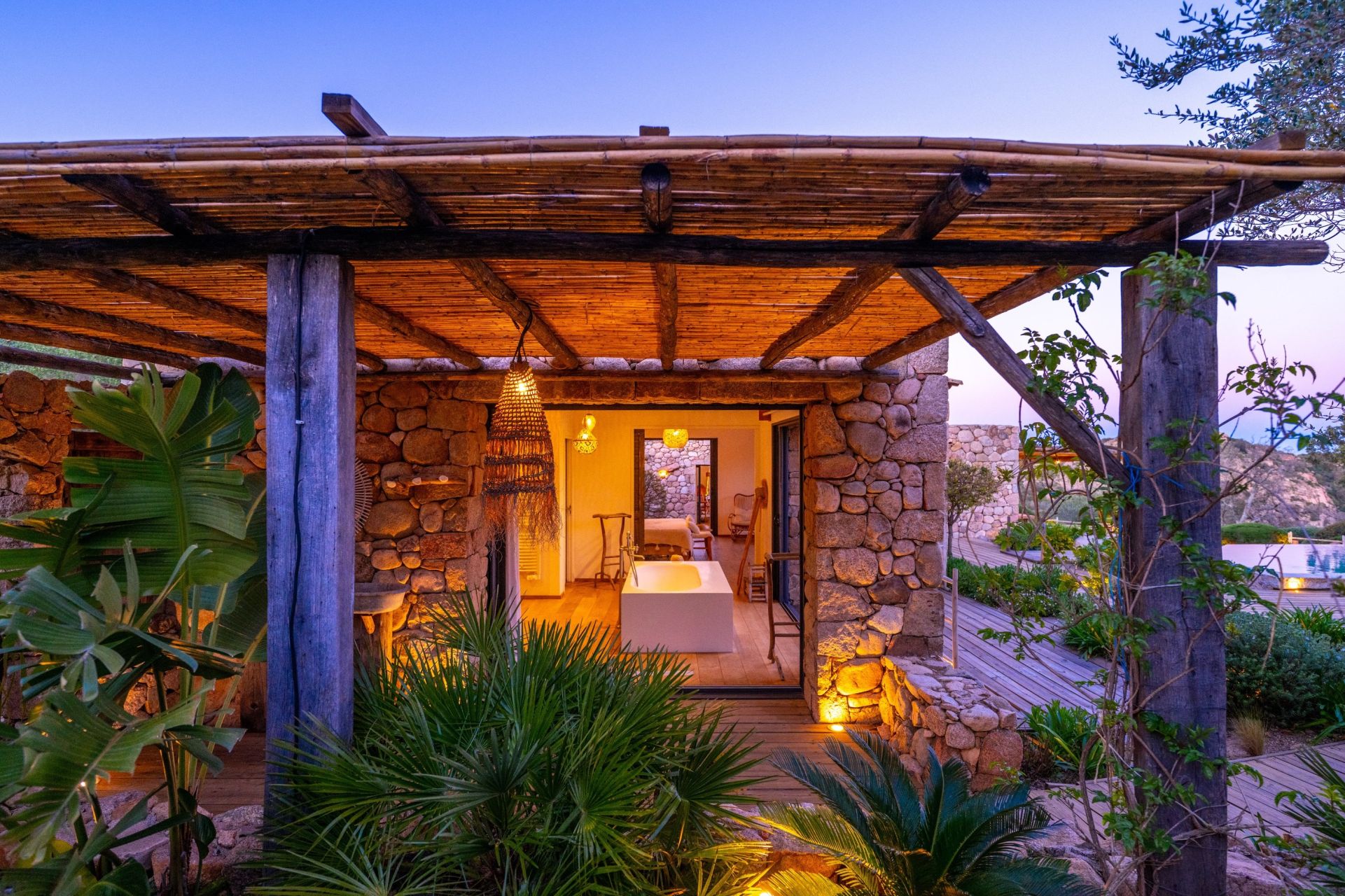 villa 10 Rooms for sale on PORTO VECCHIO (20137)
