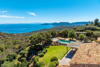 villa 10 Rooms for sale on PORTO VECCHIO (20137)