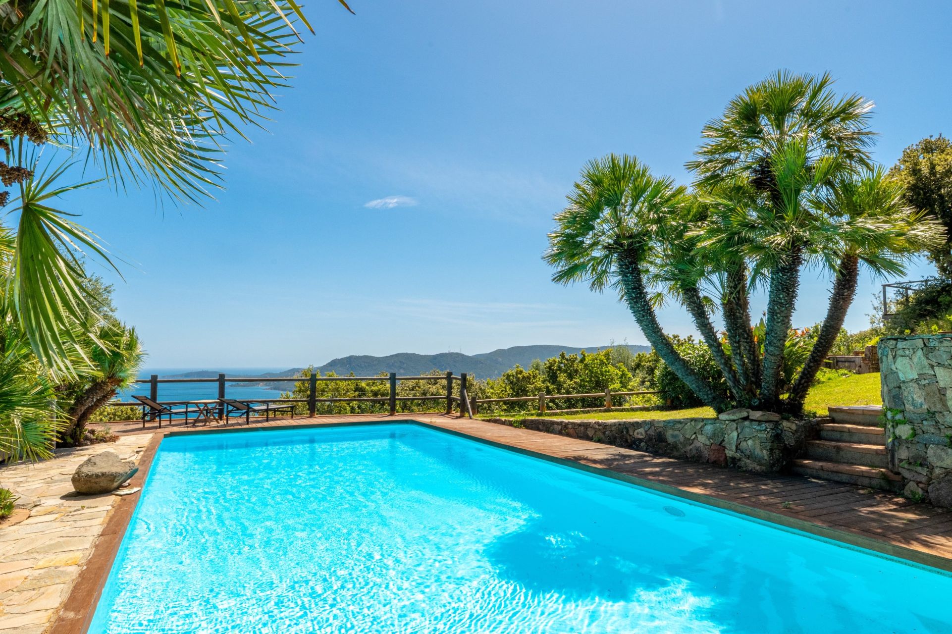 villa 7 Pièces en vente sur PORTO VECCHIO (20137)
