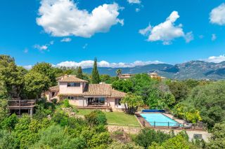 villa 7 Rooms for sale on PORTO VECCHIO (20137)