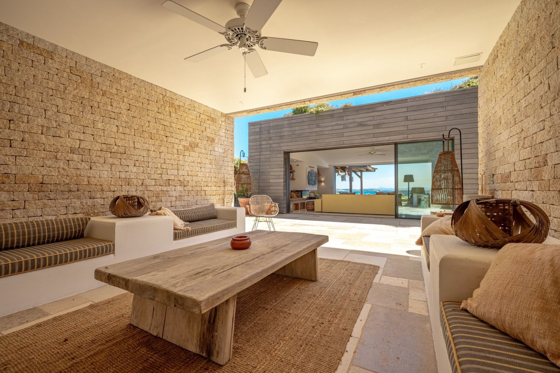 villa 12 Pièces en location saisonnière sur BONIFACIO (20169)