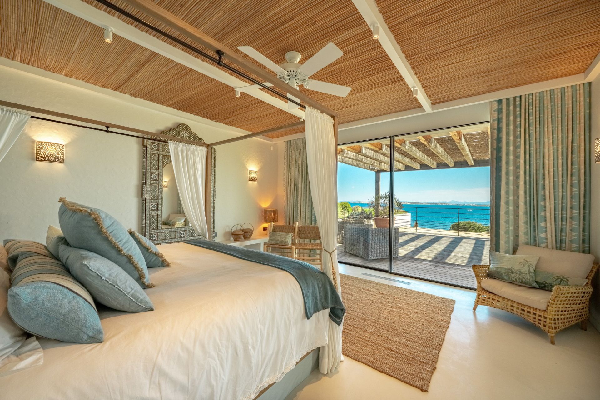 villa 12 Pièces en location saisonnière sur BONIFACIO (20169)