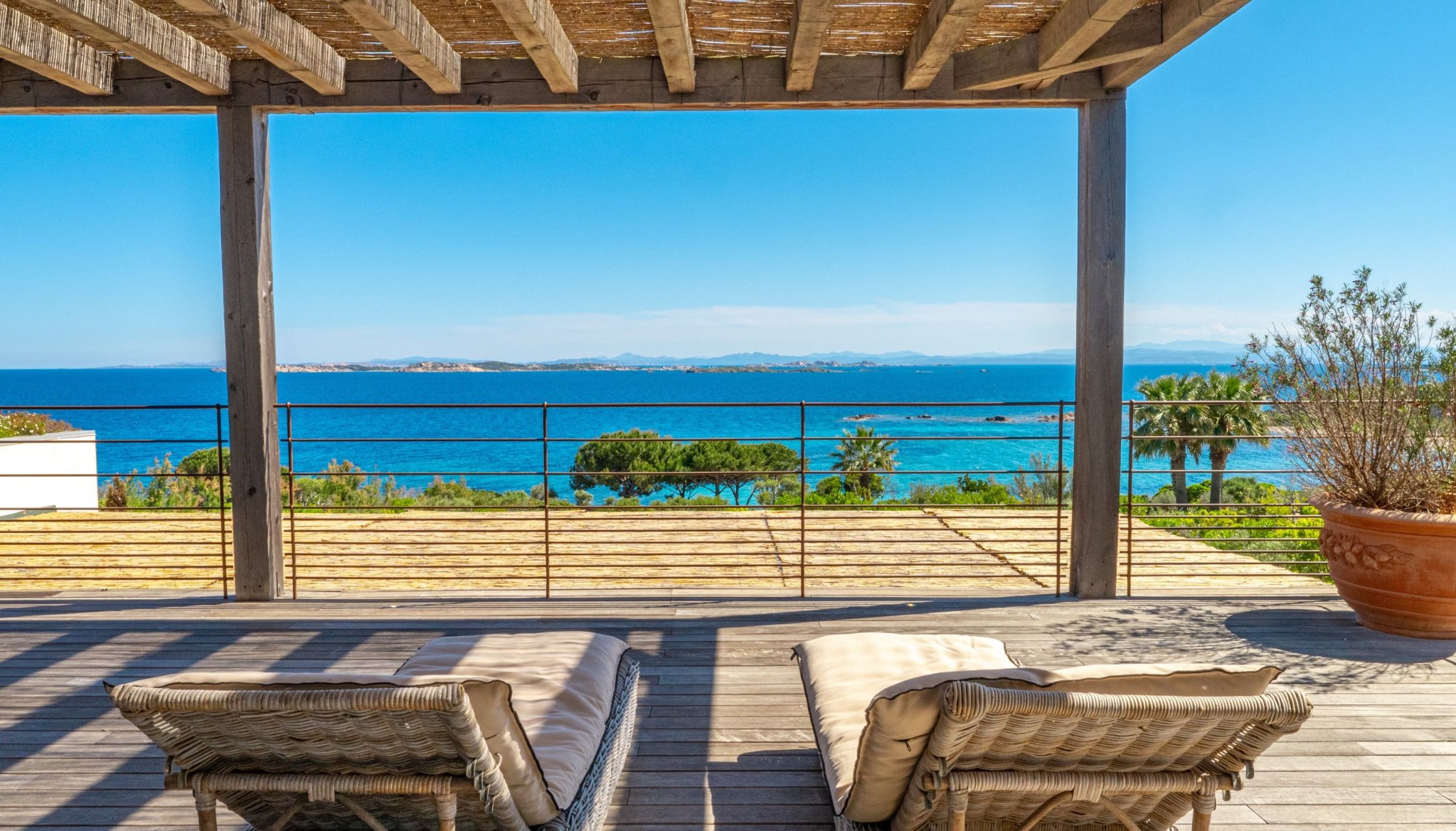 villa 12 Pièces en location saisonnière sur BONIFACIO (20169)
