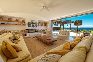villa 12 Pièces en location saisonnière sur BONIFACIO (20169)
