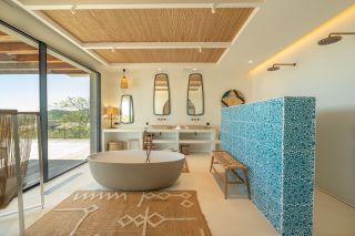 villa 12 Pièces en location saisonnière sur BONIFACIO (20169)
