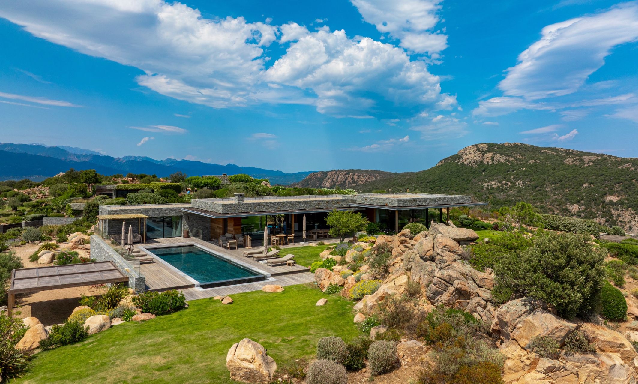 villa 7 Pièces en location saisonnière sur PORTO VECCHIO (20137)