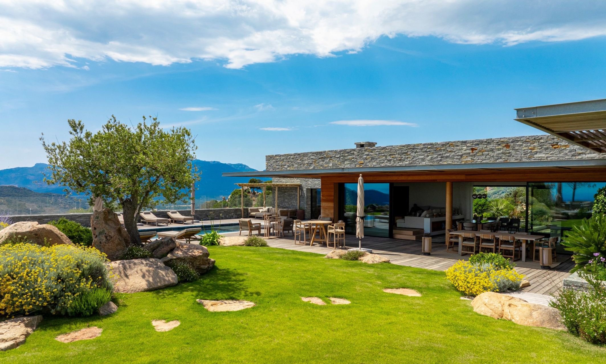 villa 7 Pièces en location saisonnière sur PORTO VECCHIO (20137)