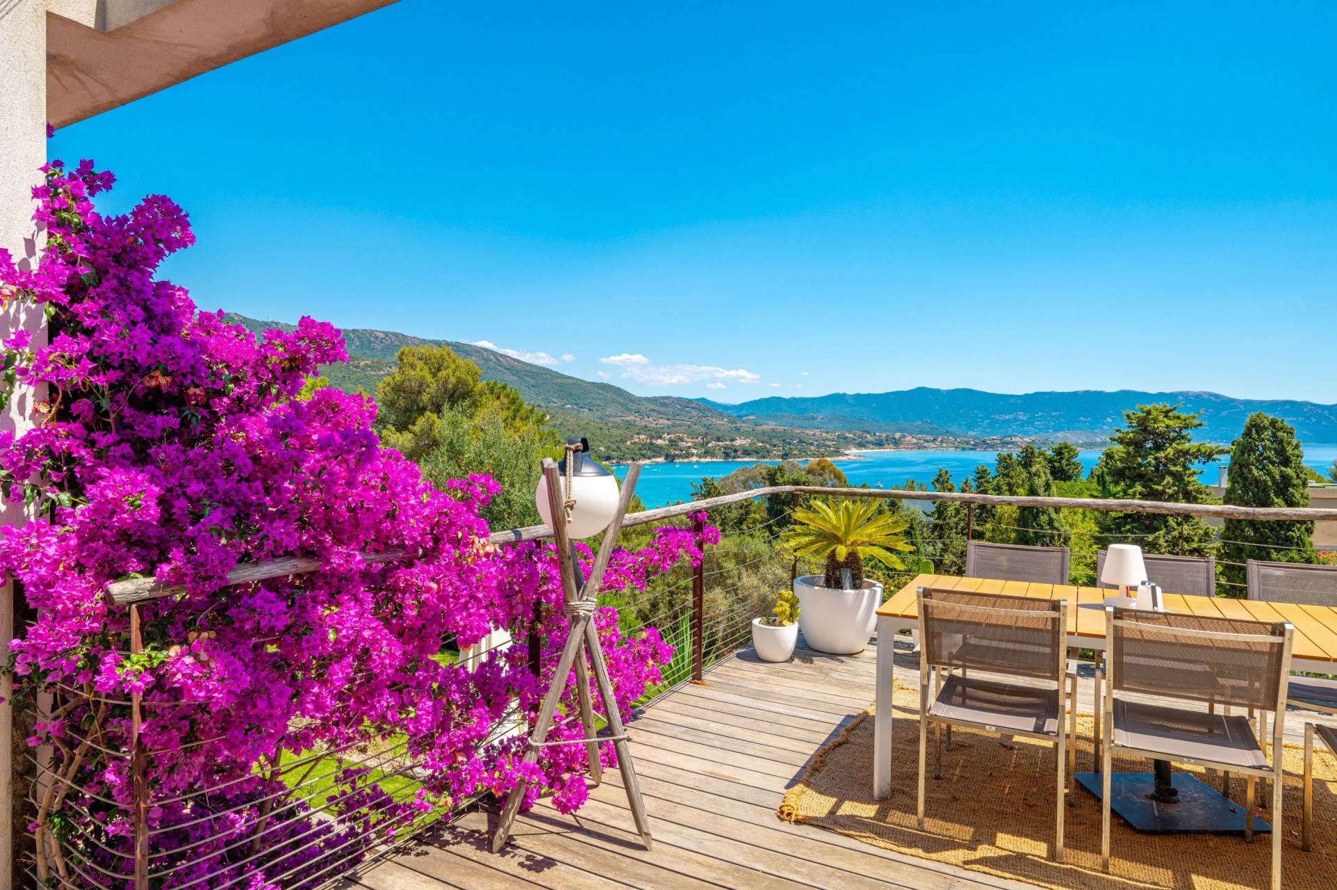 villa 6 Rooms for sale on SAGONE (20118)
