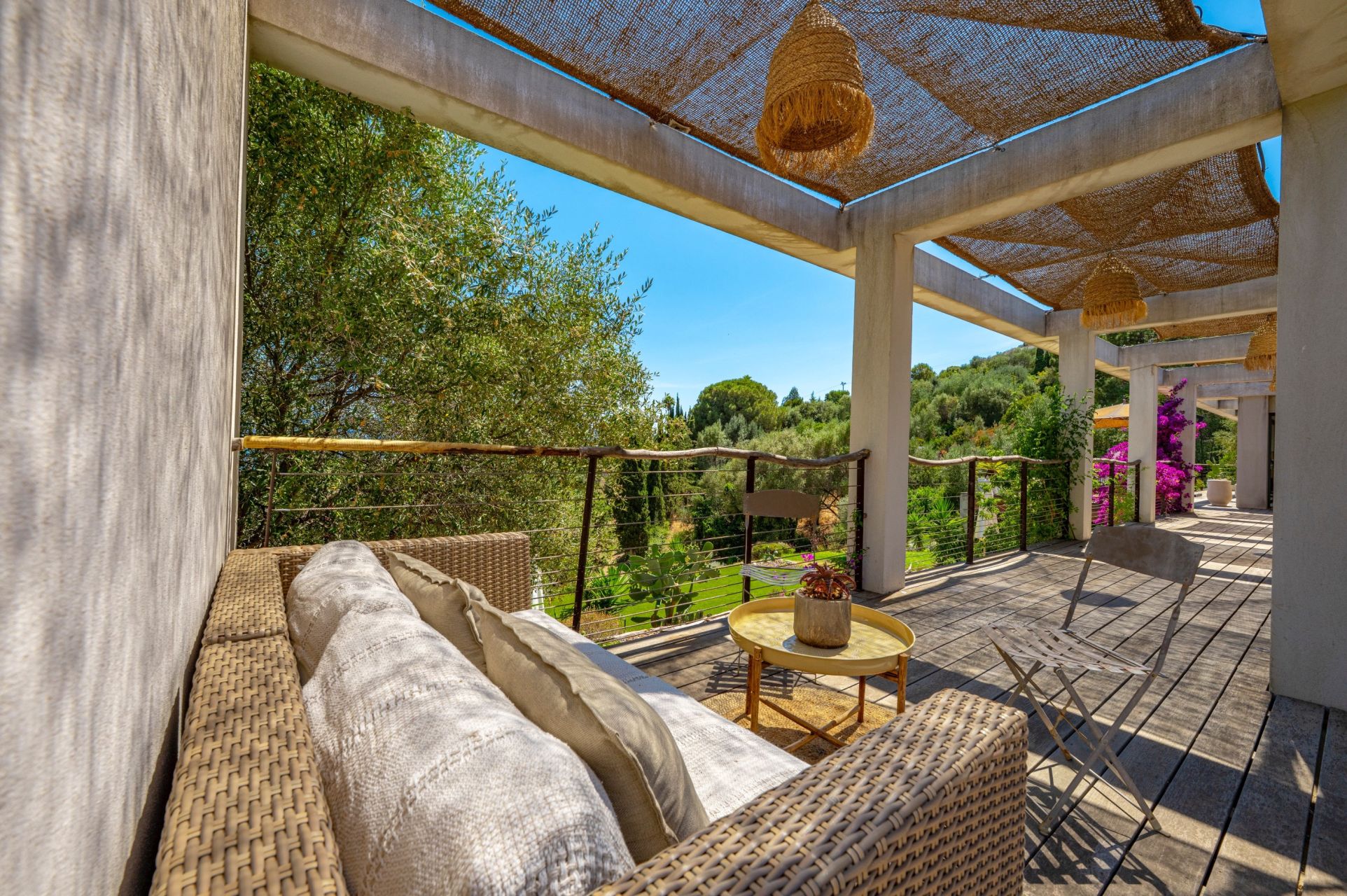 villa 6 Rooms for sale on SAGONE (20118)