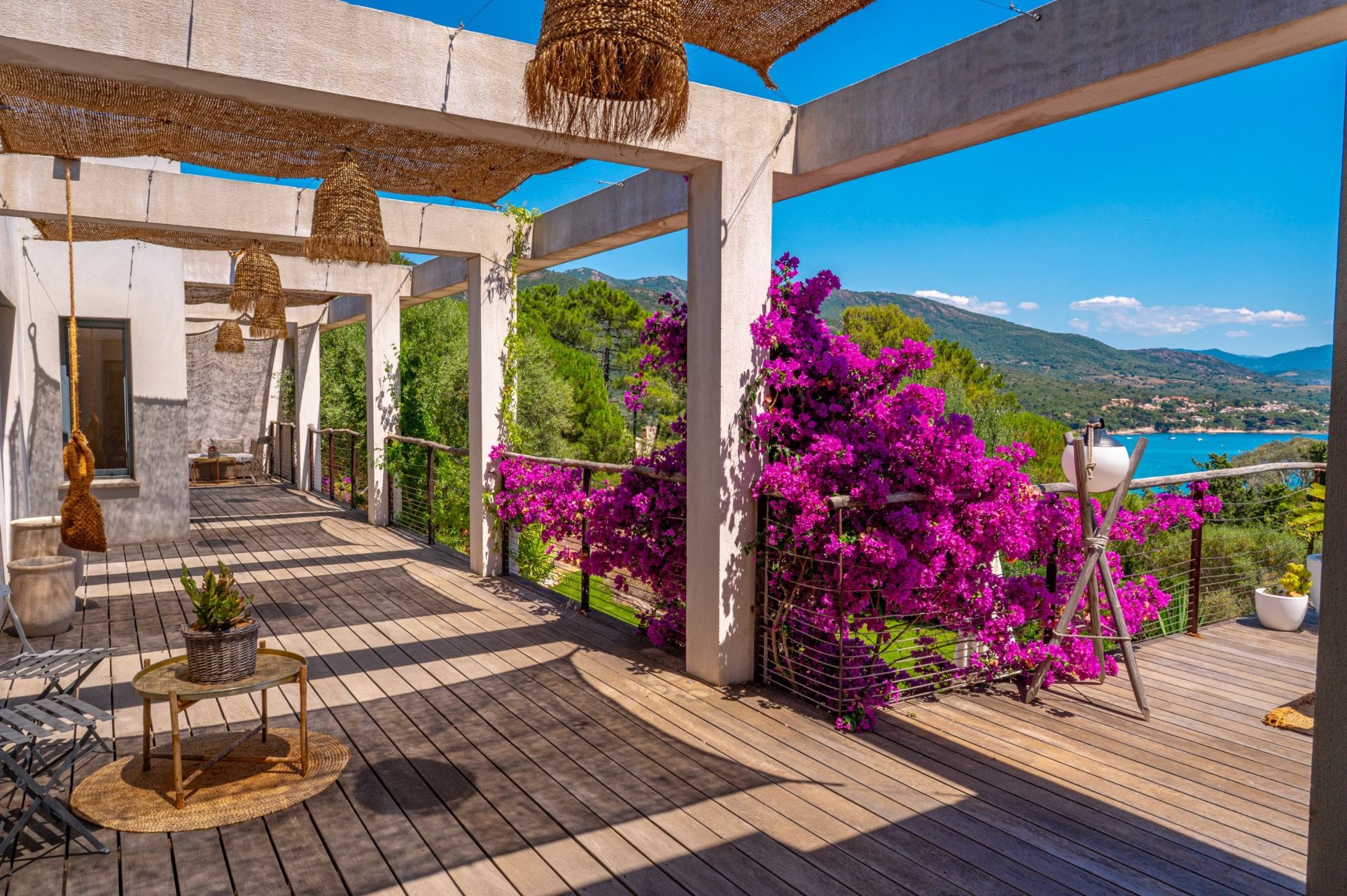 villa 6 Rooms for sale on SAGONE (20118)