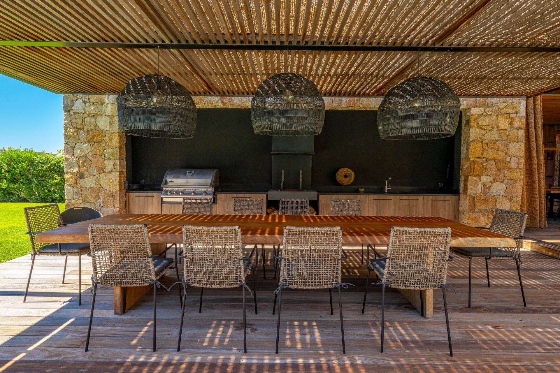 villa 9 Rooms for sale on CALVI (20260)