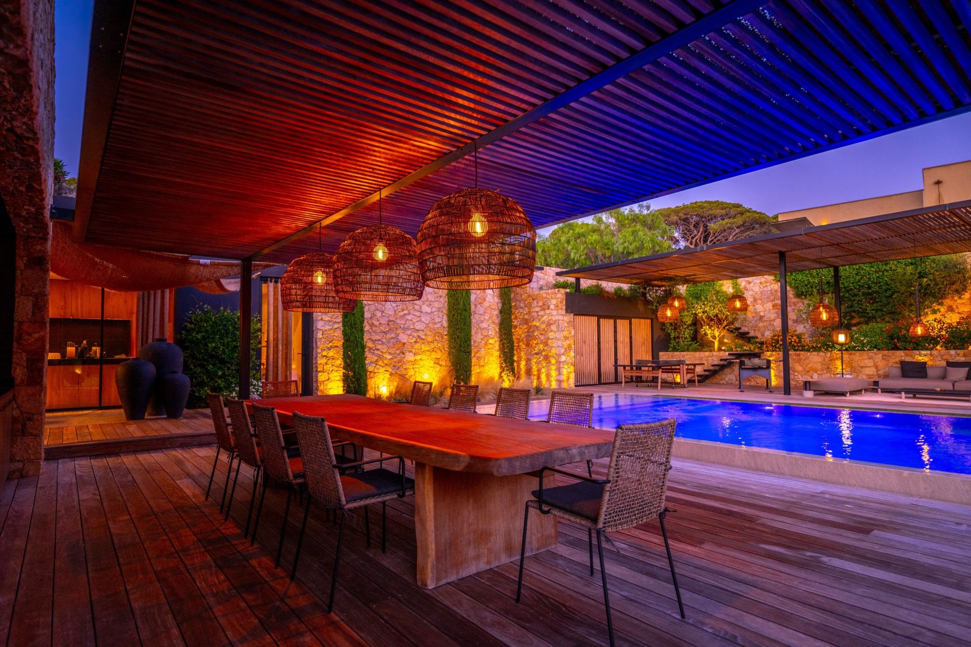 villa 9 Rooms for sale on CALVI (20260)
