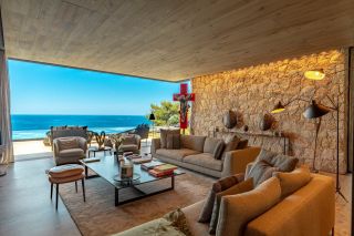 villa 9 Rooms for sale on CALVI (20260)