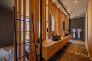 villa 9 Rooms for sale on CALVI (20260)