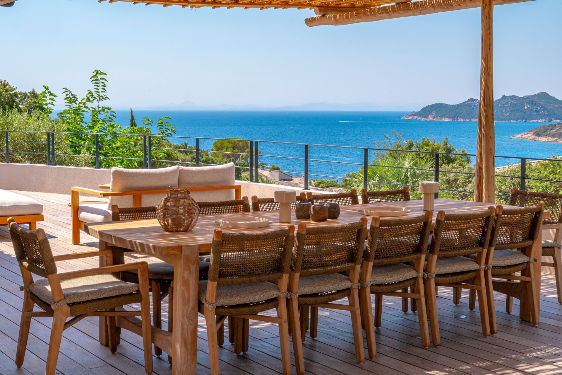house 8 Rooms for seasonal rent on PORTO VECCHIO (20137)