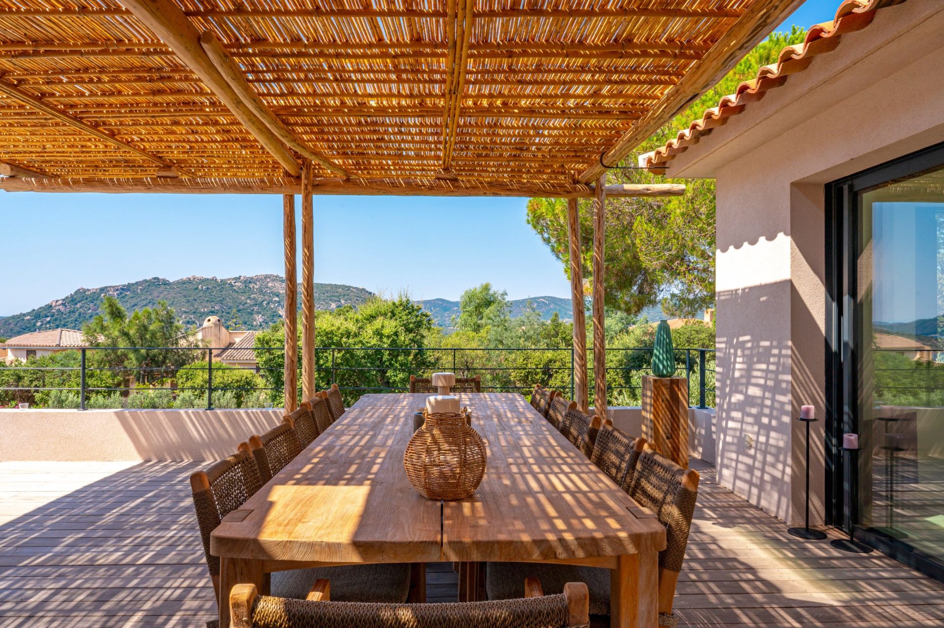 house 8 Rooms for seasonal rent on PORTO VECCHIO (20137)