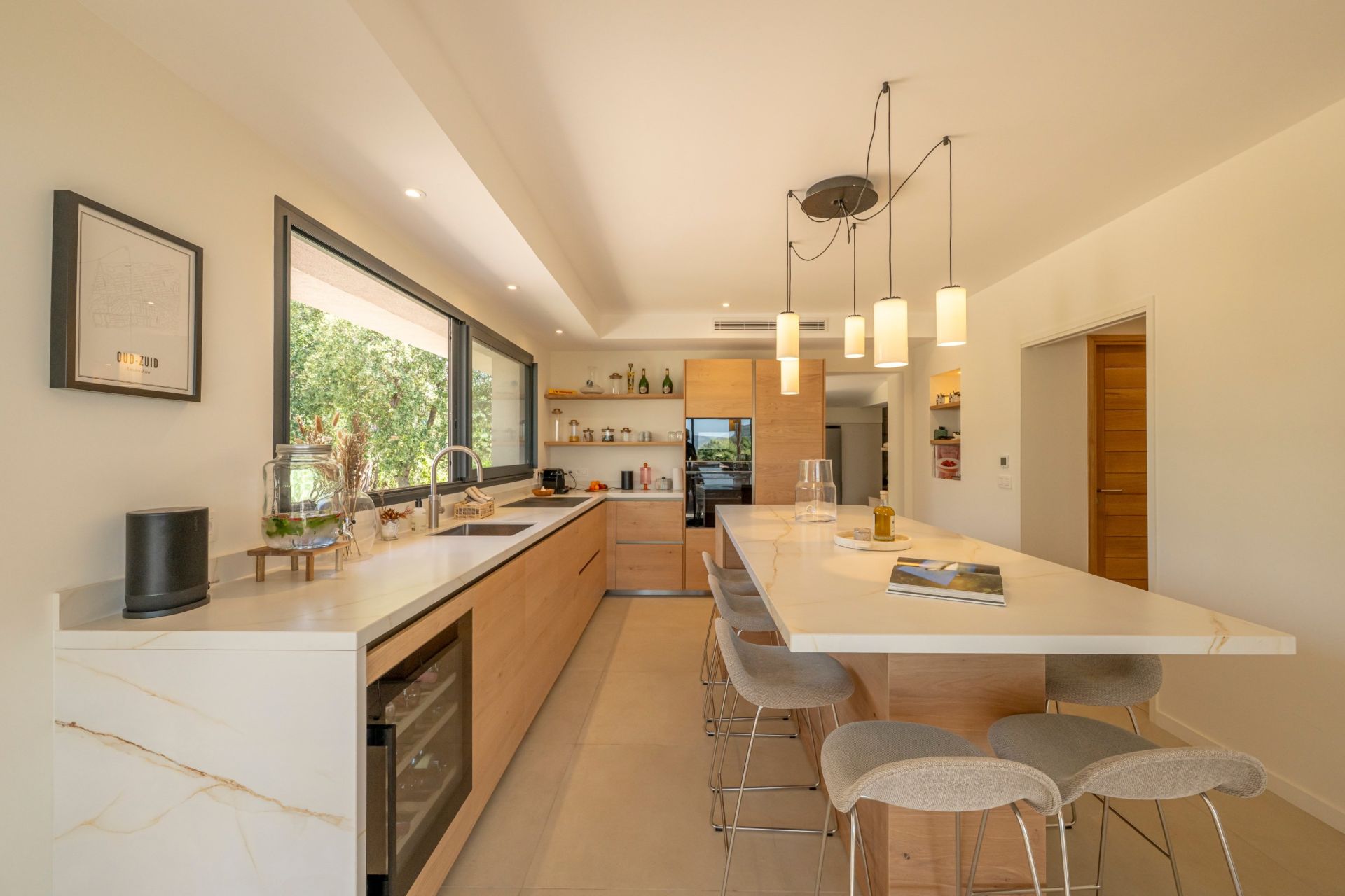 house 8 Rooms for seasonal rent on PORTO VECCHIO (20137)