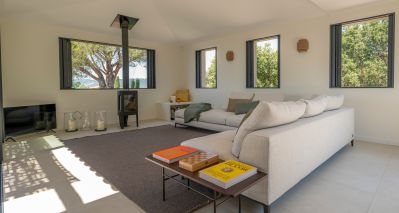 house 8 Rooms for seasonal rent on PORTO VECCHIO (20137)
