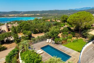 house 8 Rooms for seasonal rent on PORTO VECCHIO (20137)