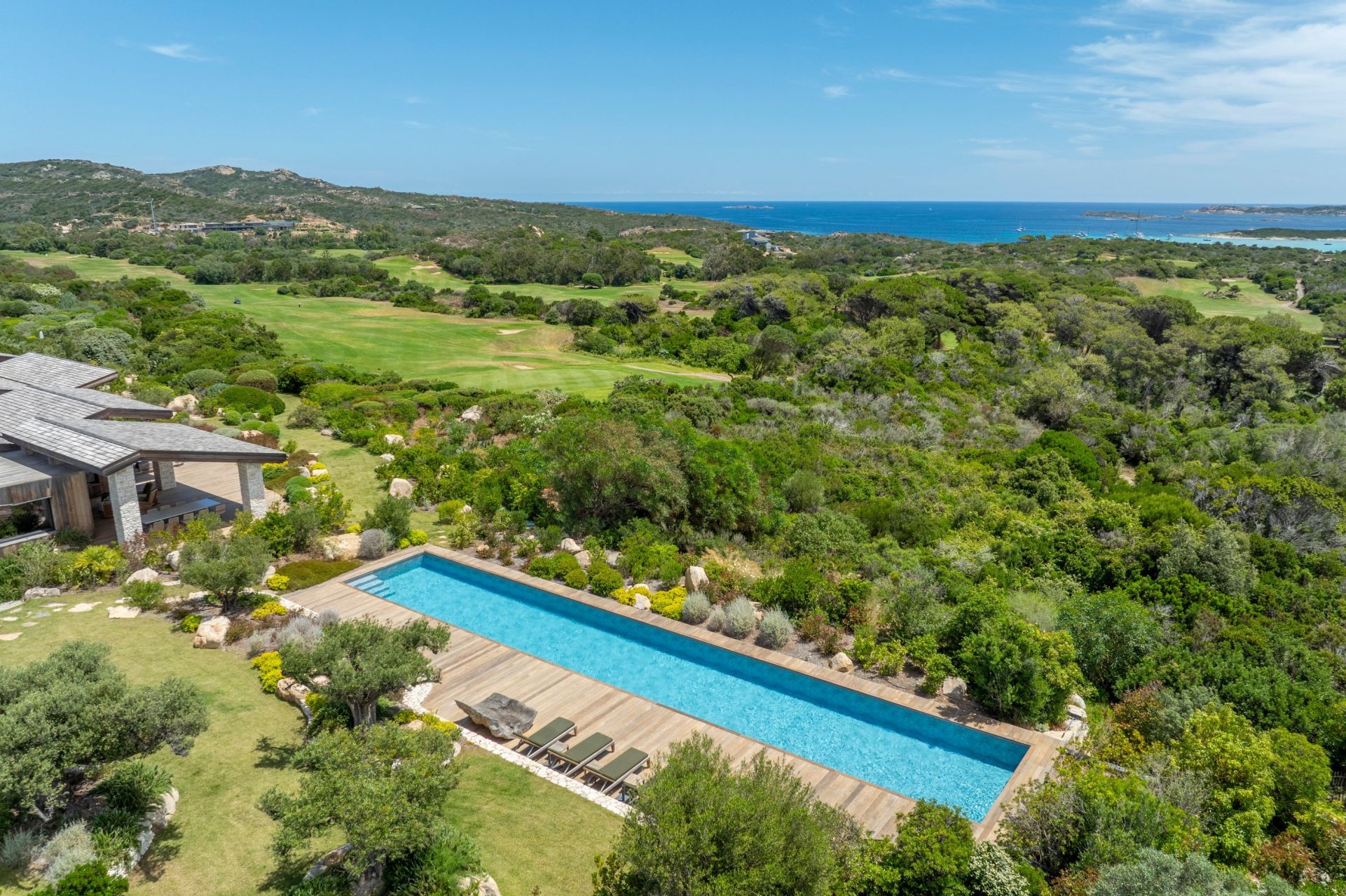 villa 11 Rooms for seasonal rent on BONIFACIO (20169)