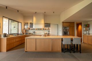 villa 11 Rooms for seasonal rent on BONIFACIO (20169)