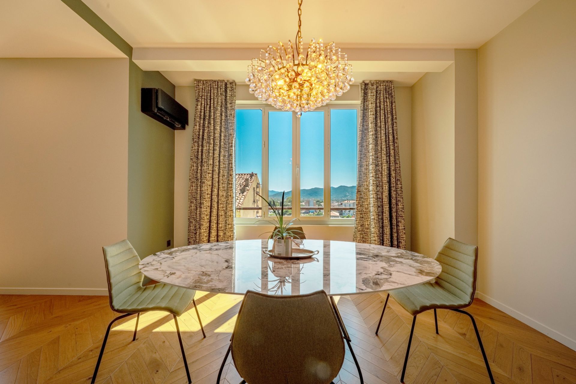 apartment 4 Rooms for sale on PORTO VECCHIO (20137)