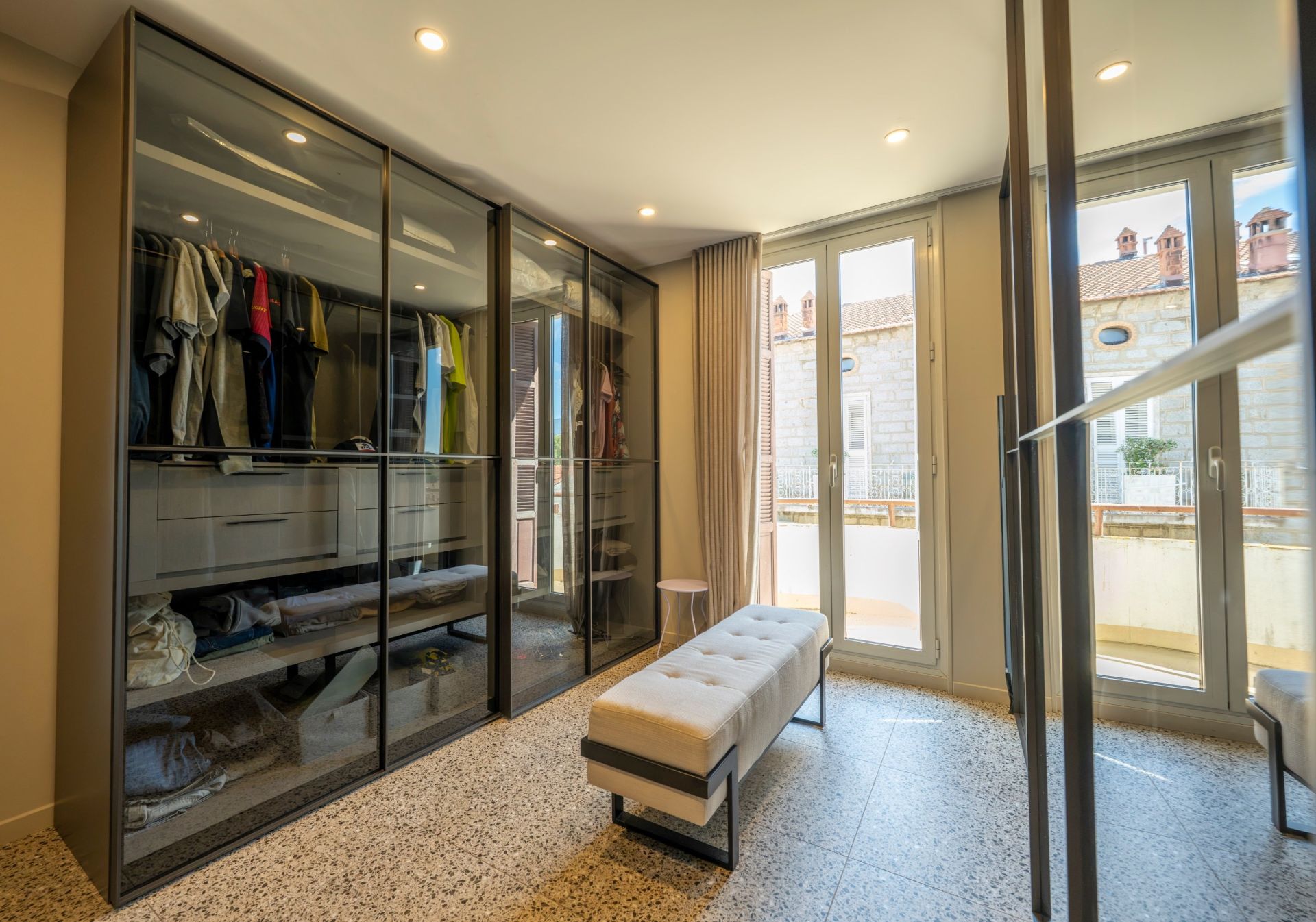 apartment 4 Rooms for sale on PORTO VECCHIO (20137)