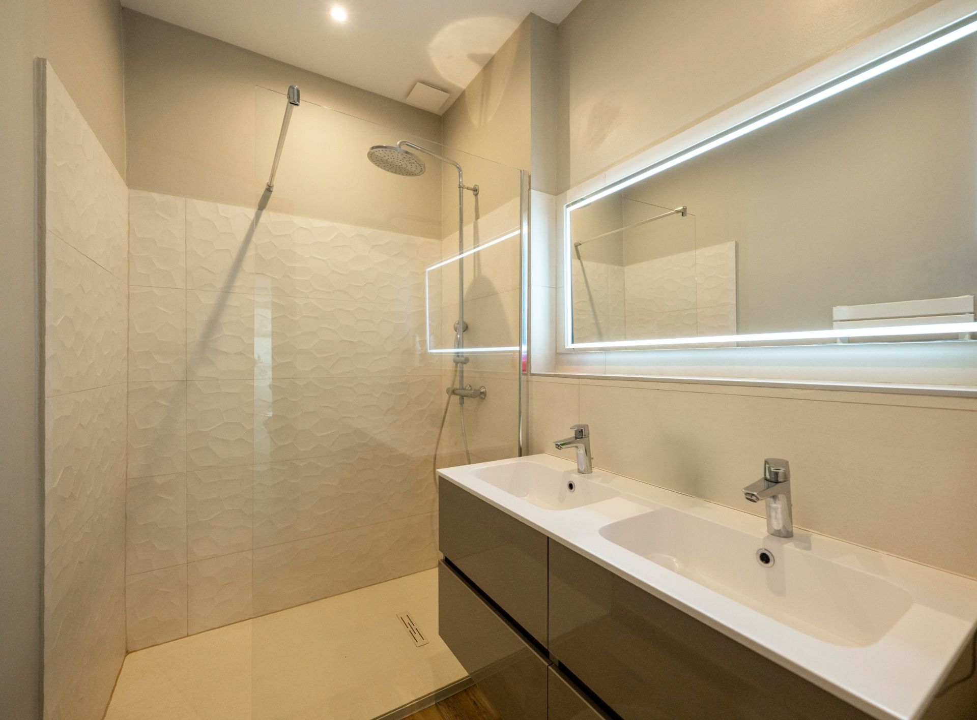 apartment 4 Rooms for sale on PORTO VECCHIO (20137)