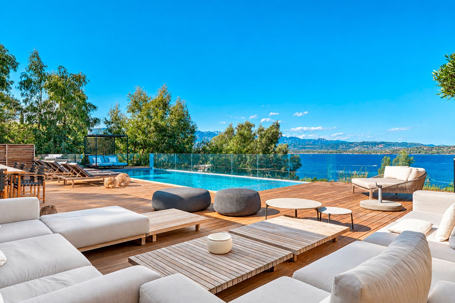 villa 11 Rooms for seasonal rent on PORTO VECCHIO (20137)