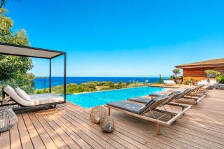 villa 11 Rooms for seasonal rent on PORTO VECCHIO (20137)
