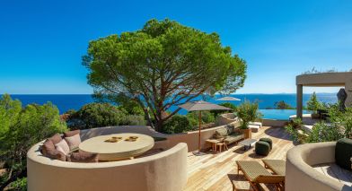 villa 9 Rooms for seasonal rent on PORTO VECCHIO (20137)