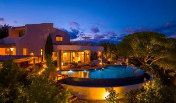 villa 9 Rooms for seasonal rent on PORTO VECCHIO (20137)