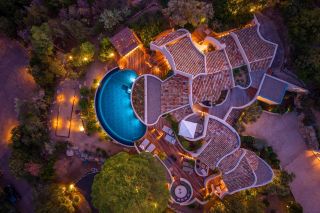 villa 9 Rooms for seasonal rent on PORTO VECCHIO (20137)